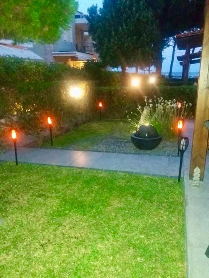 Beach House Nikiti Bagian luar foto